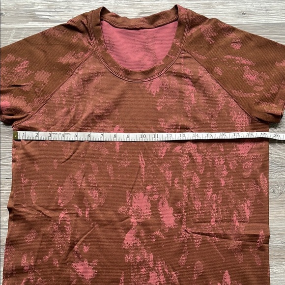 Lululemon Run Swiftly Tech Short Sleeve 2.0 Shirt Women's Sz 14 Brown Rose - Picture 4 of 6